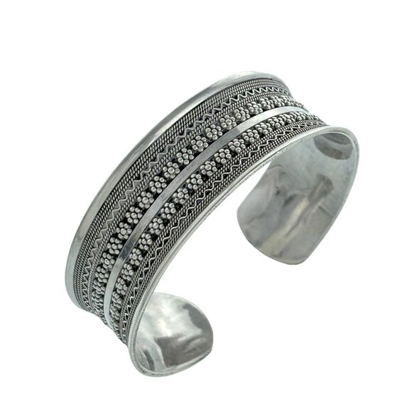 Vintage Silver Tone Textured Floral Detail Cuff Bracelet 7.25" - Picture 6 of 9